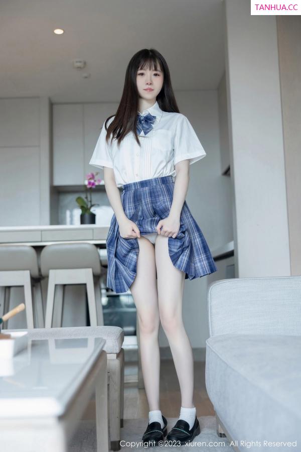   [XiuRen]高清写真图 2023.06.29 No.6993 林悠悠 格子裙美腿第5张图片